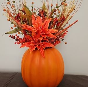 Pumpkin flower centerpiece